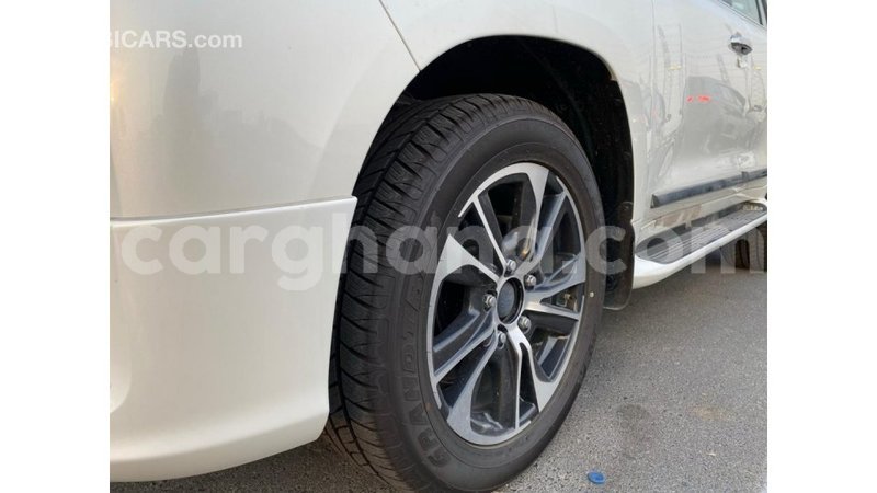 Big with watermark toyota land cruiser ashanti import dubai 16939