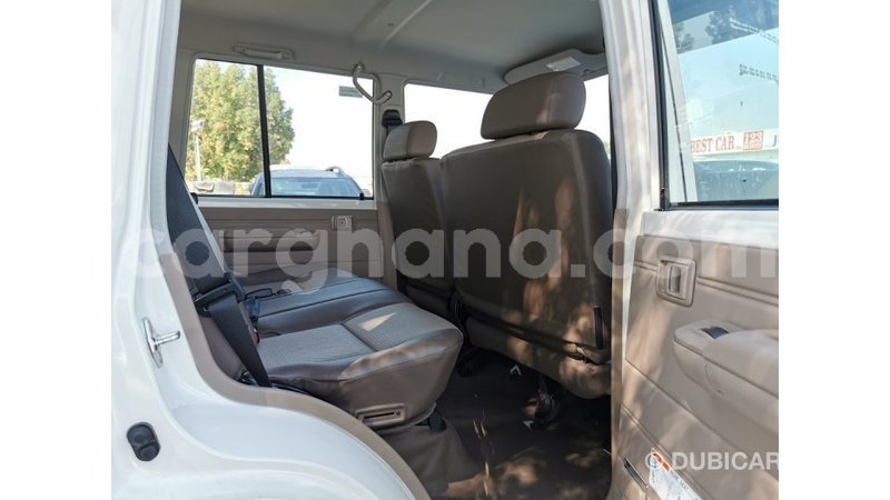 Big with watermark toyota land cruiser ashanti import dubai 16941