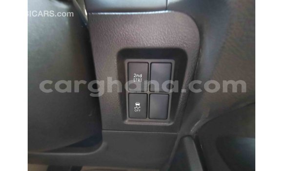 Ra Imported Toyota Prado funfun Ọkọ̀ in Import - Dubai ni Ashanti Ra Imported Toyota Prado funfun Ọkọ̀ in Import - Dubai ni Ashanti