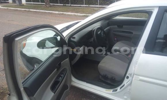 Buy Used Hyundai Accent White Car in Accra in Greater Accra Buy Used Hyundai Accent White Car in Accra in Greater Accra