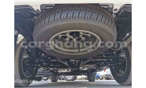 Buy Import Toyota Prado White Car in Import - Dubai in Ashanti Buy Import Toyota Prado White Car in Import - Dubai in Ashanti