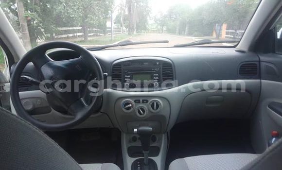 Buy Used Hyundai Accent White Car in Accra in Greater Accra Buy Used Hyundai Accent White Car in Accra in Greater Accra