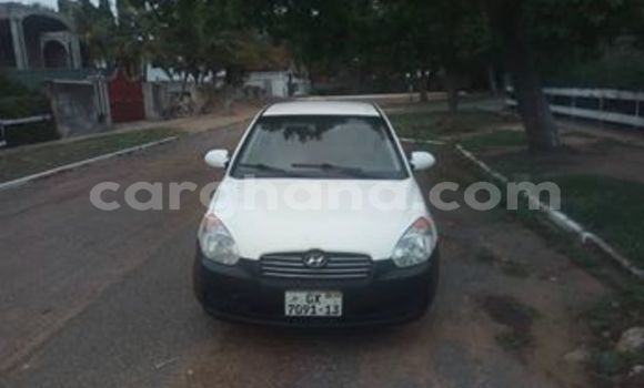 Buy Used Hyundai Accent White Car in Accra in Greater Accra Buy Used Hyundai Accent White Car in Accra in Greater Accra