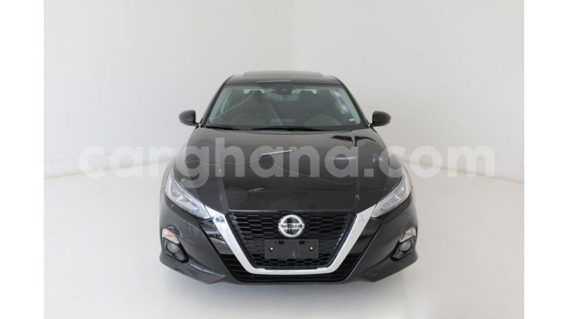 Big with watermark nissan altima ashanti import dubai 16980