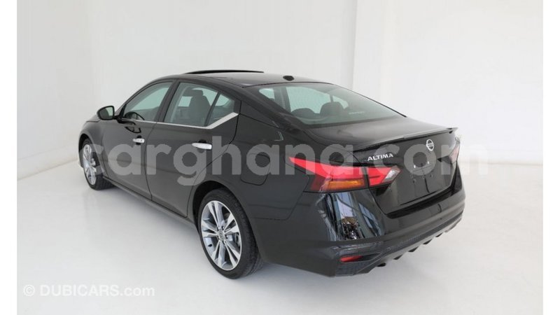 Big with watermark nissan altima ashanti import dubai 16980