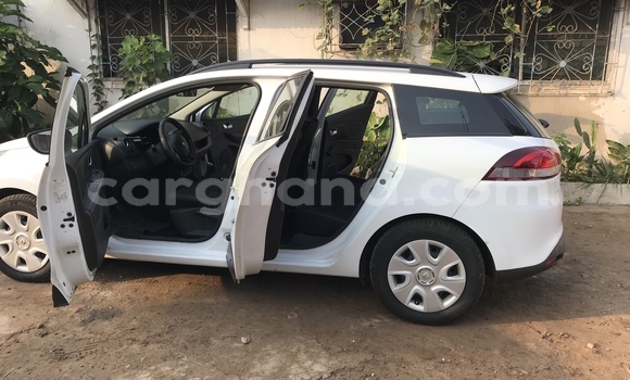 Buy Used Renault Clio White Car in Accra in Greater Accra Buy Used Renault Clio White Car in Accra in Greater Accra
