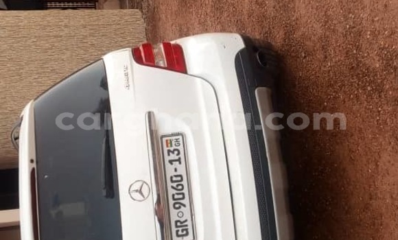 Ra Àlòkù Mercedes‒Benz ML–Class funfun Ọkọ̀ in Accra ni Greater Accra Ra Àlòkù Mercedes‒Benz ML–Class funfun Ọkọ̀ in Accra ni Greater Accra