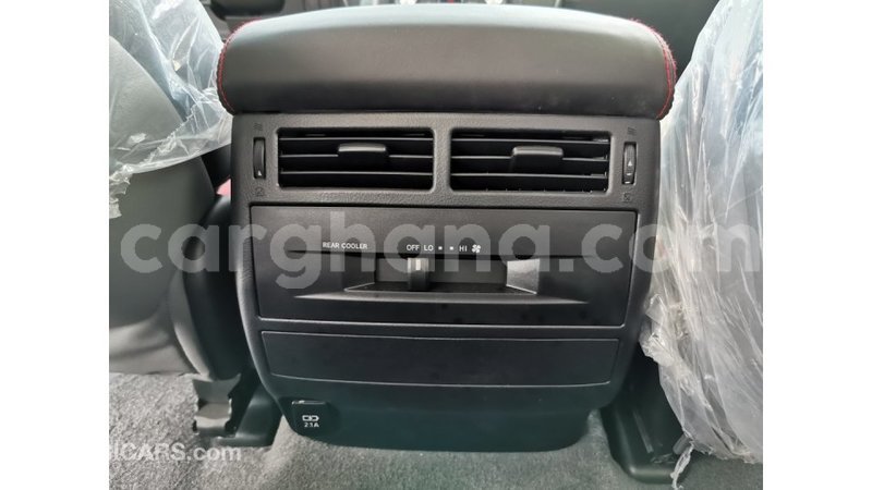 Big with watermark toyota land cruiser ashanti import dubai 17008