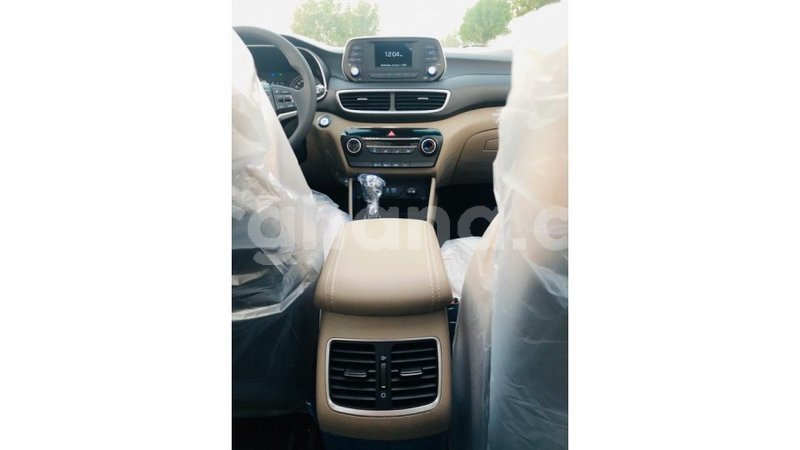 Big with watermark hyundai tucson ashanti import dubai 17054