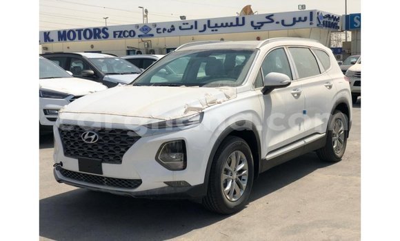 Buy Import Hyundai Santa Fe White Car in Import - Dubai in Ashanti Buy Import Hyundai Santa Fe White Car in Import - Dubai in Ashanti