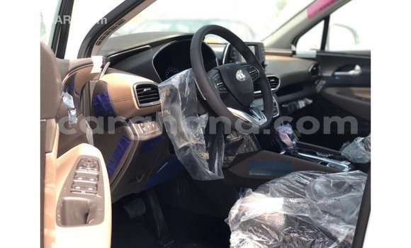 Buy Import Hyundai Santa Fe White Car in Import - Dubai in Ashanti Buy Import Hyundai Santa Fe White Car in Import - Dubai in Ashanti