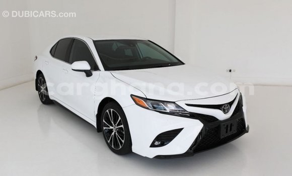 Ra Imported Toyota Camry funfun Ọkọ̀ in Import - Dubai ni Ashanti Ra Imported Toyota Camry funfun Ọkọ̀ in Import - Dubai ni Ashanti