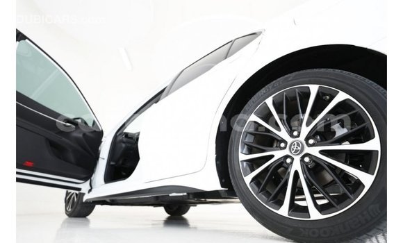 Ra Imported Toyota Camry funfun Ọkọ̀ in Import - Dubai ni Ashanti Ra Imported Toyota Camry funfun Ọkọ̀ in Import - Dubai ni Ashanti