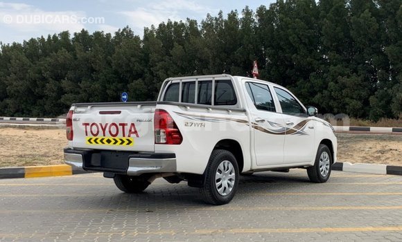 Sayi Imported Toyota Hilux White Mota in Import - Dubai a Ashanti Sayi Imported Toyota Hilux White Mota in Import - Dubai a Ashanti