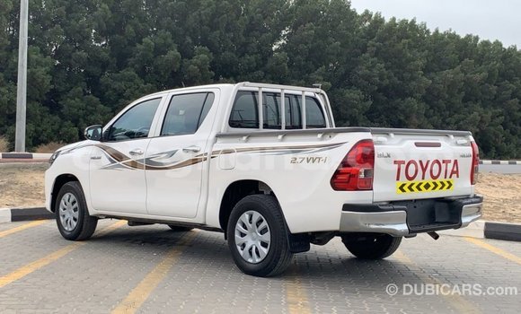 Sayi Imported Toyota Hilux White Mota in Import - Dubai a Ashanti Sayi Imported Toyota Hilux White Mota in Import - Dubai a Ashanti