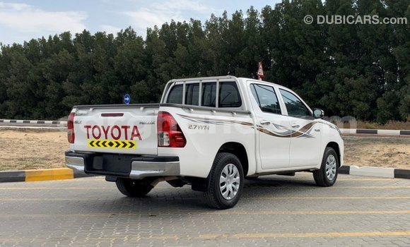 Sayi Imported Toyota Hilux White Mota in Import - Dubai a Ashanti Sayi Imported Toyota Hilux White Mota in Import - Dubai a Ashanti