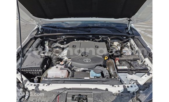 Buy Import Toyota Hilux White Car in Import - Dubai in Ashanti Buy Import Toyota Hilux White Car in Import - Dubai in Ashanti