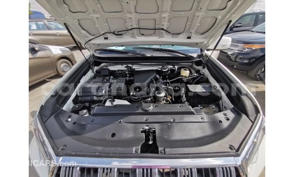 Ra Imported Toyota Prado funfun Ọkọ̀ in Import - Dubai ni Ashanti Ra Imported Toyota Prado funfun Ọkọ̀ in Import - Dubai ni Ashanti