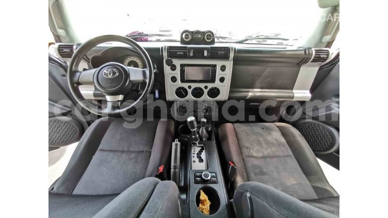 Big with watermark toyota fj cruiser ashanti import dubai 17110