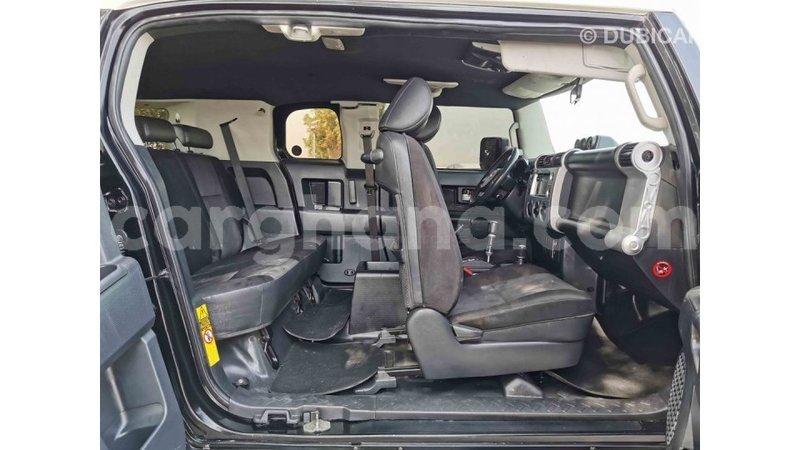 Big with watermark toyota fj cruiser ashanti import dubai 17110