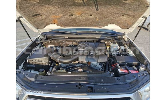 Ra Imported Toyota Land Cruiser funfun Ọkọ̀ in Import - Dubai ni Ashanti Ra Imported Toyota Land Cruiser funfun Ọkọ̀ in Import - Dubai ni Ashanti