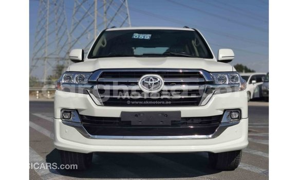 Ra Imported Toyota Land Cruiser funfun Ọkọ̀ in Import - Dubai ni Ashanti Ra Imported Toyota Land Cruiser funfun Ọkọ̀ in Import - Dubai ni Ashanti
