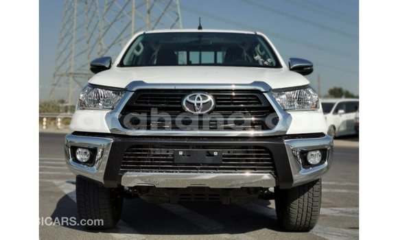 Ra Imported Toyota Hilux funfun Ọkọ̀ in Import - Dubai ni Ashanti Ra Imported Toyota Hilux funfun Ọkọ̀ in Import - Dubai ni Ashanti
