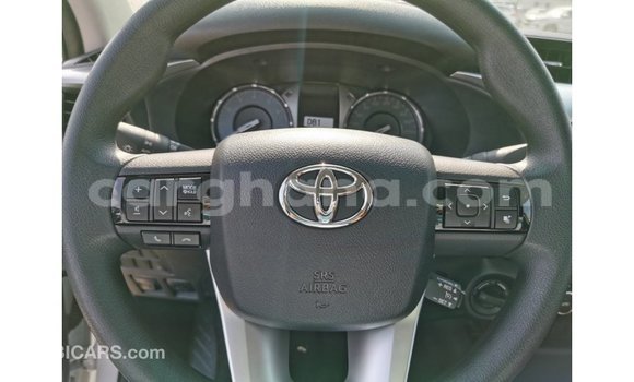 Ra Imported Toyota Hilux funfun Ọkọ̀ in Import - Dubai ni Ashanti Ra Imported Toyota Hilux funfun Ọkọ̀ in Import - Dubai ni Ashanti