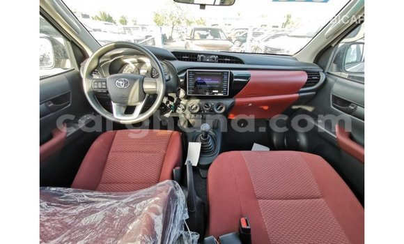 Ra Imported Toyota Hilux funfun Ọkọ̀ in Import - Dubai ni Ashanti Ra Imported Toyota Hilux funfun Ọkọ̀ in Import - Dubai ni Ashanti