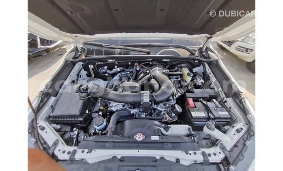 Ra Imported Toyota Hilux funfun Ọkọ̀ in Import - Dubai ni Ashanti Ra Imported Toyota Hilux funfun Ọkọ̀ in Import - Dubai ni Ashanti