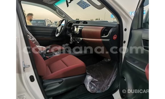 Buy Import Toyota Hilux White Car in Import - Dubai in Ashanti Buy Import Toyota Hilux White Car in Import - Dubai in Ashanti