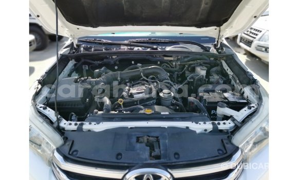 Buy Import Toyota Hilux White Car in Import - Dubai in Ashanti Buy Import Toyota Hilux White Car in Import - Dubai in Ashanti