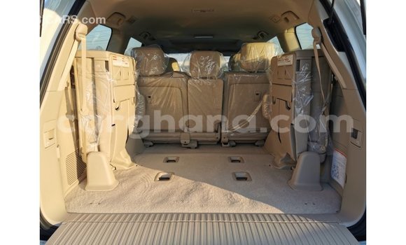 Ra Imported Toyota Land Cruiser funfun Ọkọ̀ in Import - Dubai ni Ashanti Ra Imported Toyota Land Cruiser funfun Ọkọ̀ in Import - Dubai ni Ashanti