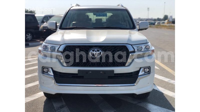 Big with watermark toyota land cruiser ashanti import dubai 17155