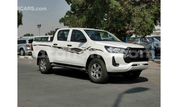 Ra Imported Toyota Hilux funfun Ọkọ̀ in Import - Dubai ni Ashanti Ra Imported Toyota Hilux funfun Ọkọ̀ in Import - Dubai ni Ashanti