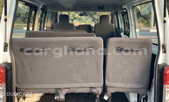 Ra Imported Nissan Urvan funfun Ọkọ̀ in Import - Dubai ni Ashanti Ra Imported Nissan Urvan funfun Ọkọ̀ in Import - Dubai ni Ashanti