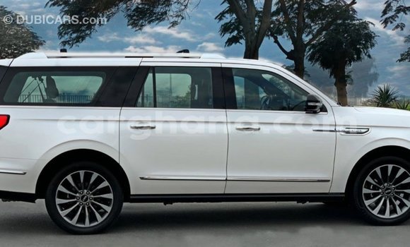 Ra Imported Lincoln Navigator funfun Ọkọ̀ in Import - Dubai ni Ashanti Ra Imported Lincoln Navigator funfun Ọkọ̀ in Import - Dubai ni Ashanti