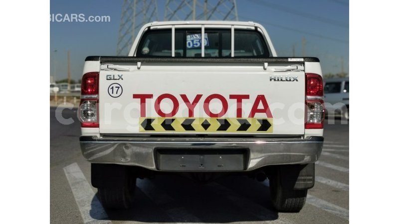 Big with watermark toyota hilux ashanti import dubai 17217