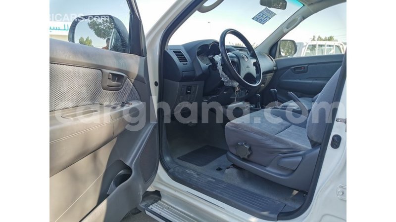 Big with watermark toyota hilux ashanti import dubai 17217