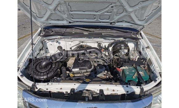 Buy Import Toyota Hilux White Car in Import - Dubai in Ashanti Buy Import Toyota Hilux White Car in Import - Dubai in Ashanti