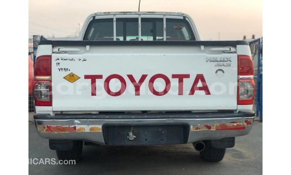 Buy Import Toyota Hilux White Car in Import - Dubai in Ashanti Buy Import Toyota Hilux White Car in Import - Dubai in Ashanti