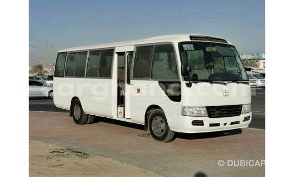 Sayi Imported Toyota Coaster White Mota in Import - Dubai a Ashanti Sayi Imported Toyota Coaster White Mota in Import - Dubai a Ashanti