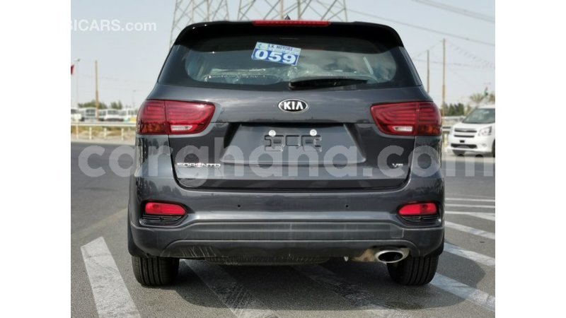 Big with watermark kia sorento ashanti import dubai 17233