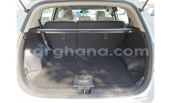 Buy Import Kia Sportage White Car in Import - Dubai in Ashanti Buy Import Kia Sportage White Car in Import - Dubai in Ashanti