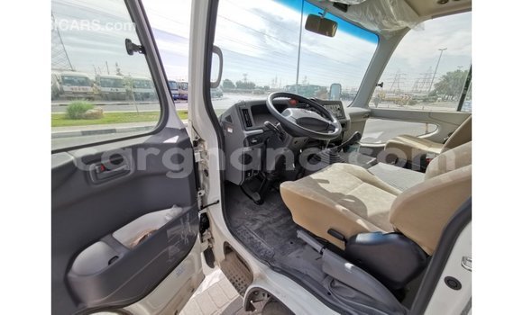 Sayi Imported Toyota Coaster White Mota in Import - Dubai a Ashanti Sayi Imported Toyota Coaster White Mota in Import - Dubai a Ashanti