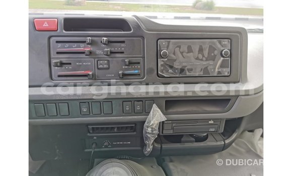 Sayi Imported Toyota Coaster White Mota in Import - Dubai a Ashanti Sayi Imported Toyota Coaster White Mota in Import - Dubai a Ashanti