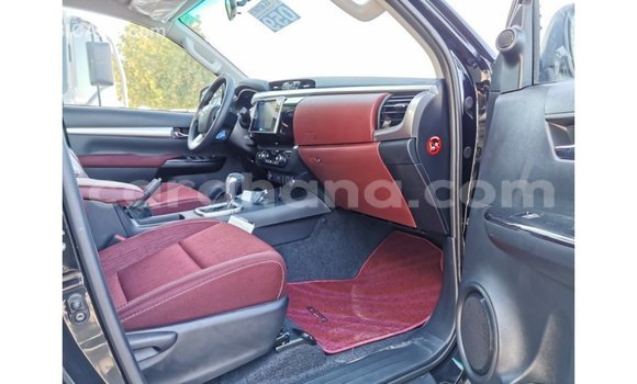 Sayi Imported Toyota Hilux Black Mota in Import - Dubai a Ashanti Sayi Imported Toyota Hilux Black Mota in Import - Dubai a Ashanti