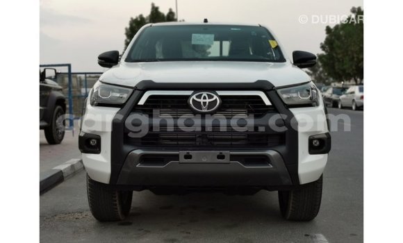 Sayi Imported Toyota Hilux White Mota in Import - Dubai a Ashanti Sayi Imported Toyota Hilux White Mota in Import - Dubai a Ashanti