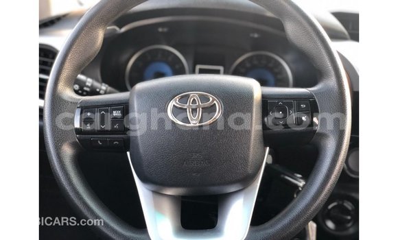 Sayi Imported Toyota Hilux White Mota in Import - Dubai a Ashanti Sayi Imported Toyota Hilux White Mota in Import - Dubai a Ashanti