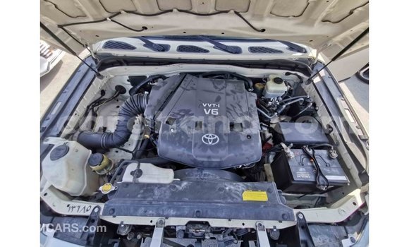 Ra Imported Toyota FJ Cruiser Alagara Ọkọ̀ in Import - Dubai ni Ashanti Ra Imported Toyota FJ Cruiser Alagara Ọkọ̀ in Import - Dubai ni Ashanti